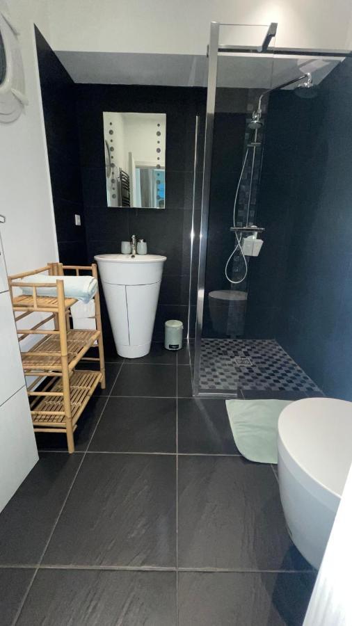 Chambre Luxe Dans Villa De Standing Avec Piscine, Acces Discret Et Independant, Terrasse Arboree Et Parking Prive La Valette-du-Var Dış mekan fotoğraf